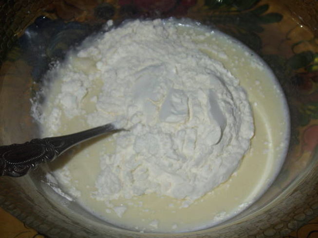 Лепешки с сыром и ветчиной на молоке