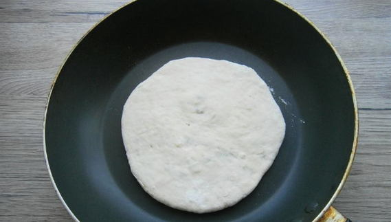 Сырные лепешки на кефире на сковороде