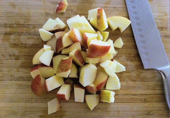 Утка с яблоками и рисом в фольге в духовке
