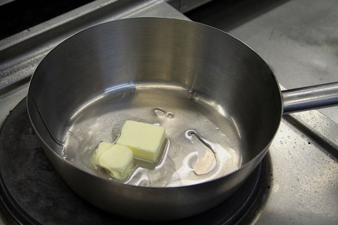 Слоеные лепешки с сыром в духовке