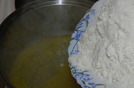 Заварное тесто на маргарине для профитролей и эклеров