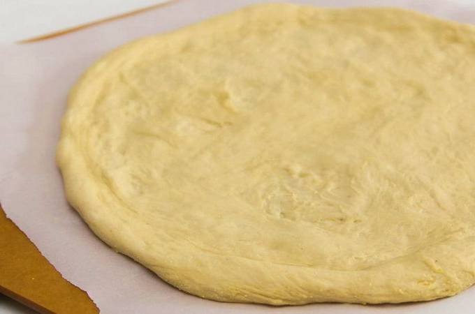 Быстрое тесто для пиццы на майонезе с цельнозерновой мукой