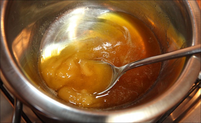 Куриные крылышки в медово-горчичном соусе на сковороде