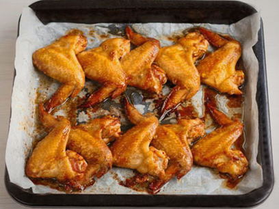 Крылышки в духовке с хрустящей корочкой с картошкой по деревенски рецепт с фото
