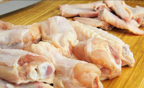 Куриные крылышки в майонезе с картошкой в духовке