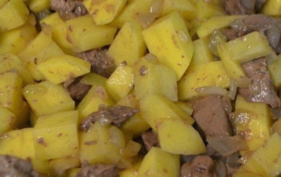 Как приготовить Жаркое из печени с картофелем и сливками рецепт пошагово