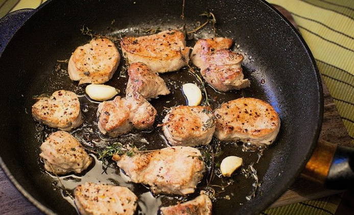 Сочное мясо индейки на сковороде кусочками рецепт фото пошагово и видео