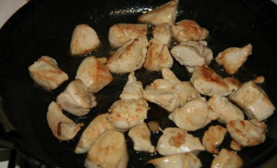 Плов с курицей и томатной пастой - пошаговый рецепт приготовления с фото