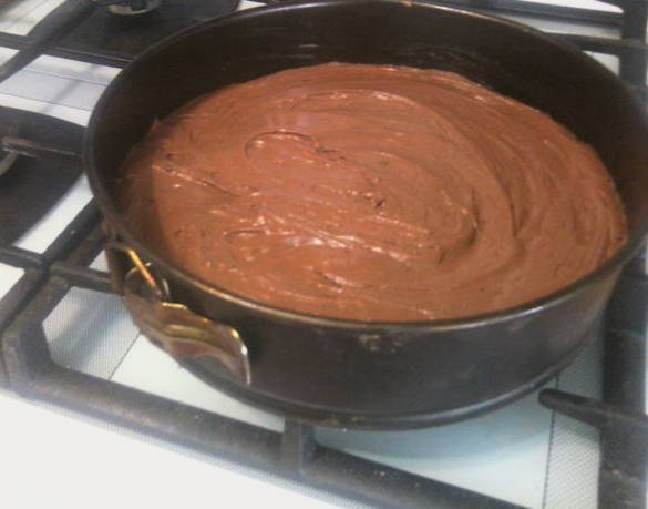 Шоколадные коржи в духовке для торта