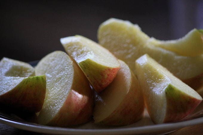 Тыква с яблоками без сахара кусочками в духовке