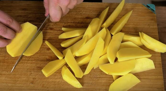 Картошка дольками с корочкой в духовке
