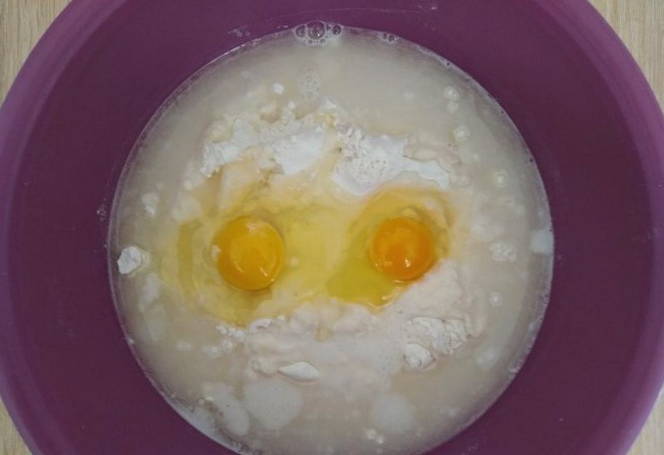 Оладьи на воде с яйцами и содой