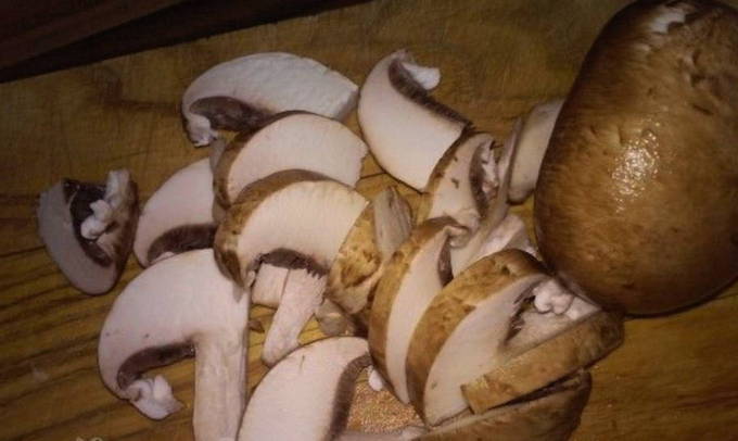 Плов с грибами в горшочке в духовке