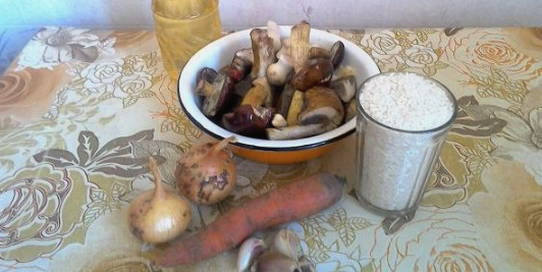 Плов с грибами на сковороде