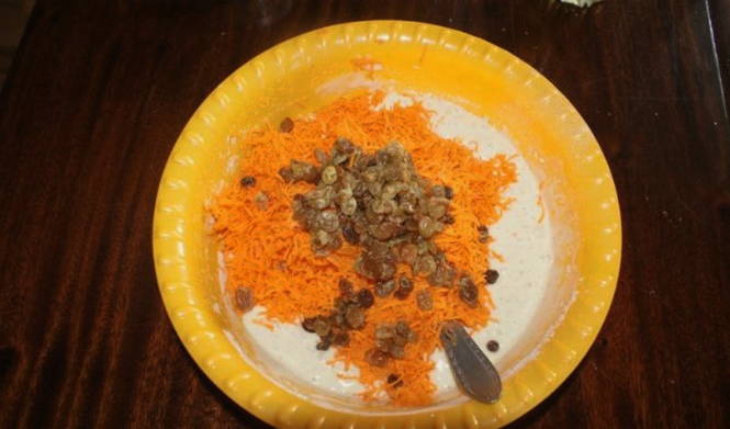 Морковный кекс с изюмом