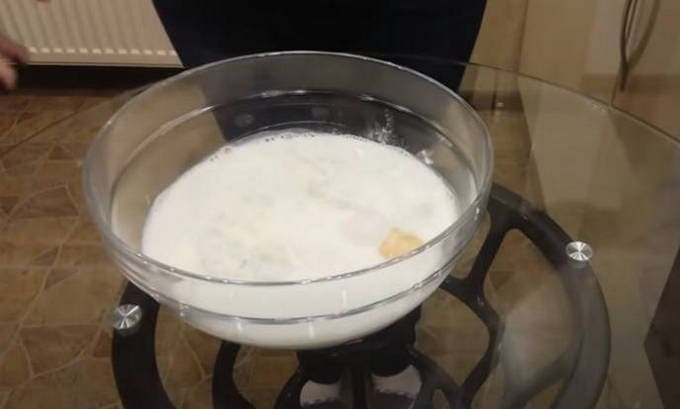 Тесто для мантов на молоке с яйцами