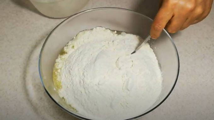 Тесто для мантов на кипятке с маслом