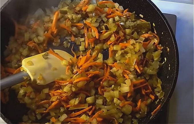 Суп харчо с перловкой и солеными огурцами - рецепт приготовления с фото пошагово