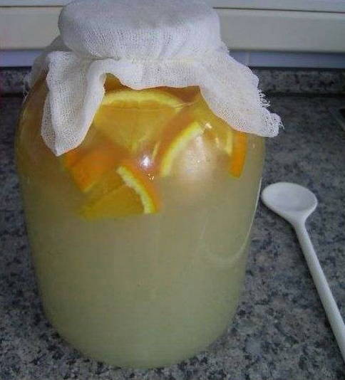 Квас из березового сока с апельсинами