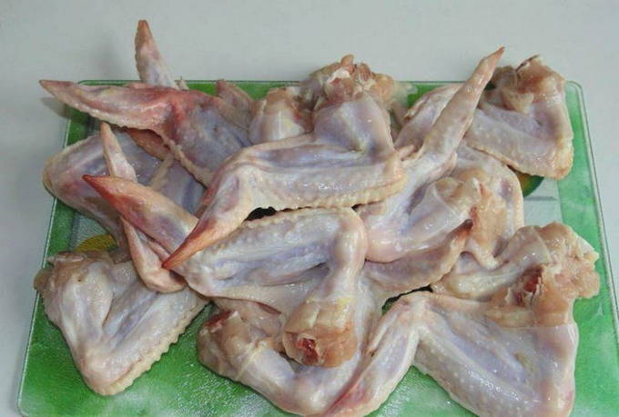Куриные крылышки барбекю на мангале
