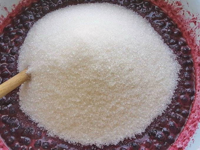Черника протертая с сахаром без варки на зиму