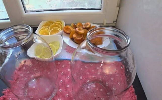 Компот из персиков с апельсином и лимоном на зиму