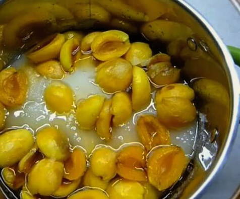 Варенье из абрикосов с ядрышками 5-минутка на зиму