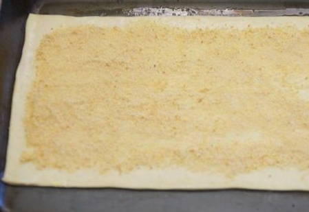 Пирог с брусникой из слоеного бездрожжевого теста