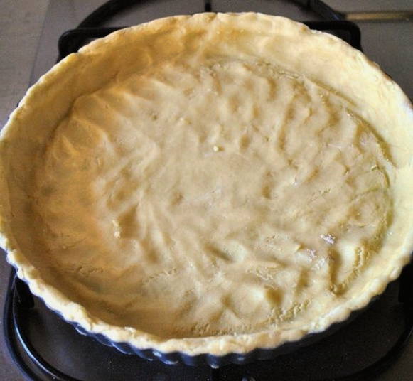 Брусничный пирог со сметанной заливкой в духовке