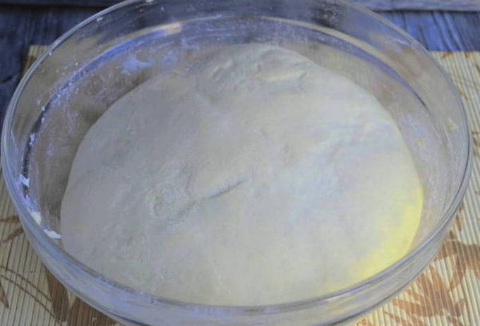 Пирог с брусникой на кефире в духовке