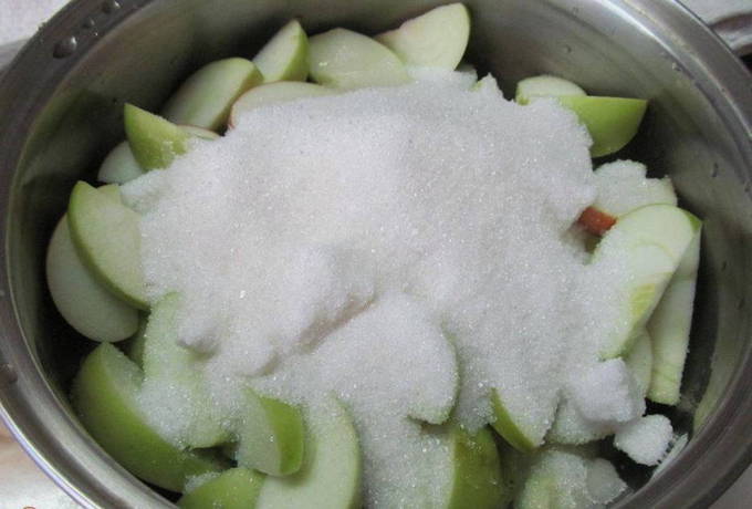 Прозрачное варенье из яблок белый налив дольками