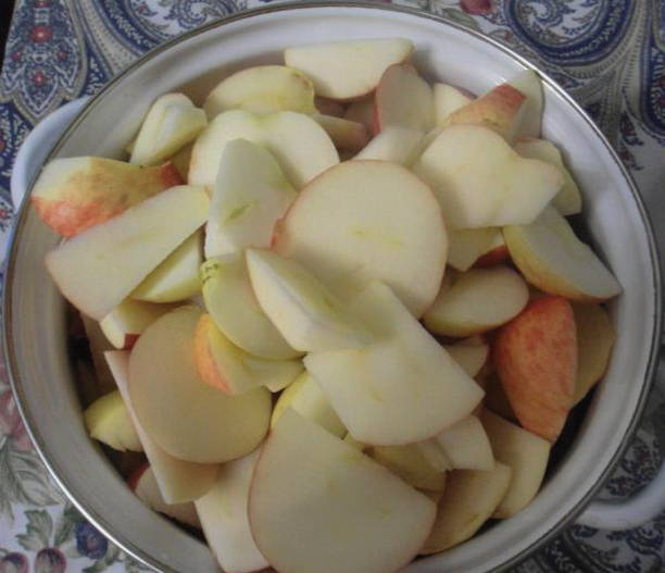 Яблочное пюре для малышей без сахара на зиму