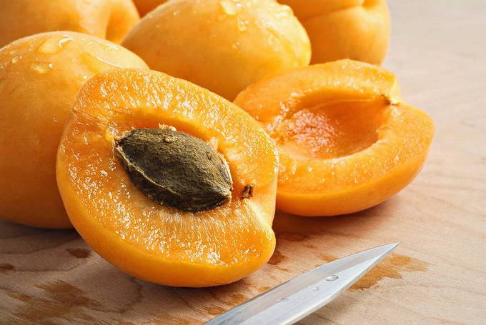 Консервированные абрикосы в сиропе без косточек на зиму