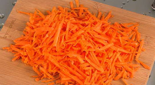 Капуста маринованная горячим маринадом с морковью быстрого приготовления