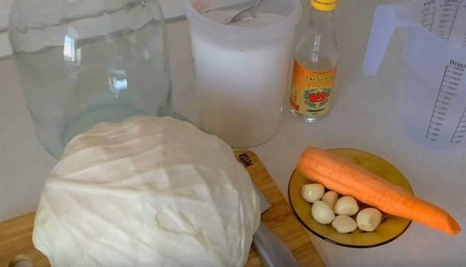 Маринованная капуста с морковью крупными кусками быстрого приготовления