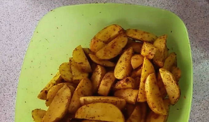 Картошка, запечённая в духовке