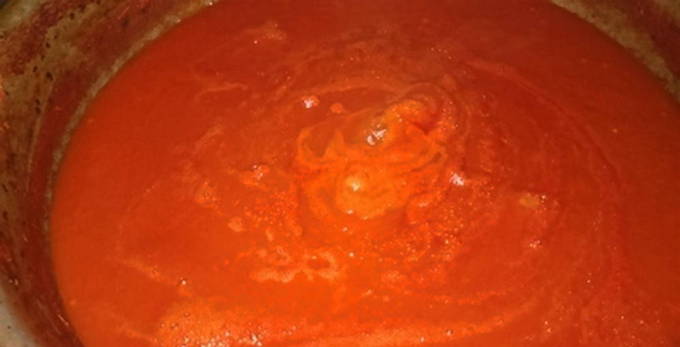 Фрикадельки в томатном соусе на сковороде
