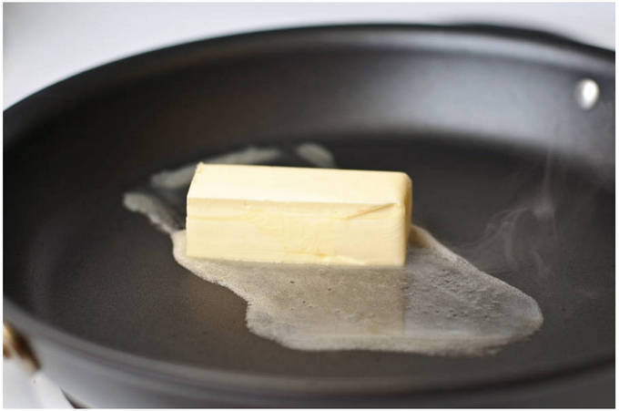 Макароны с беконом и сыром в сливочном соусе
