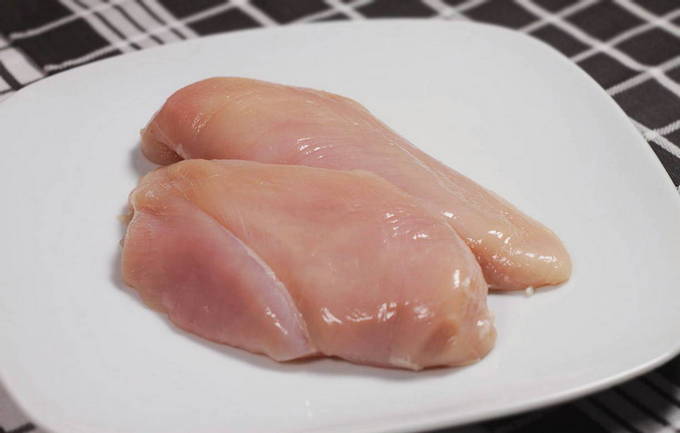 Филе куриное со сливками на сковороде