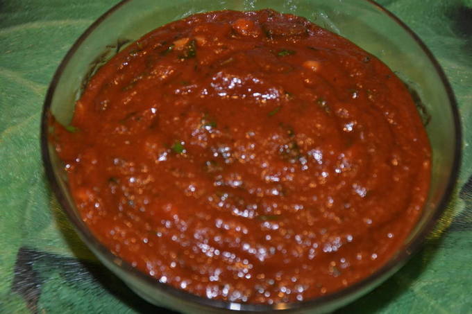 Соус для шашлыка из томатной пасты и зелени