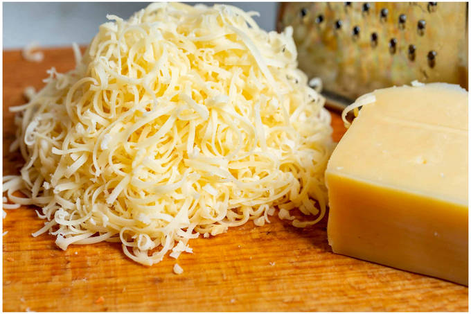 Спагетти с курицей в сливочном соусе с сыром