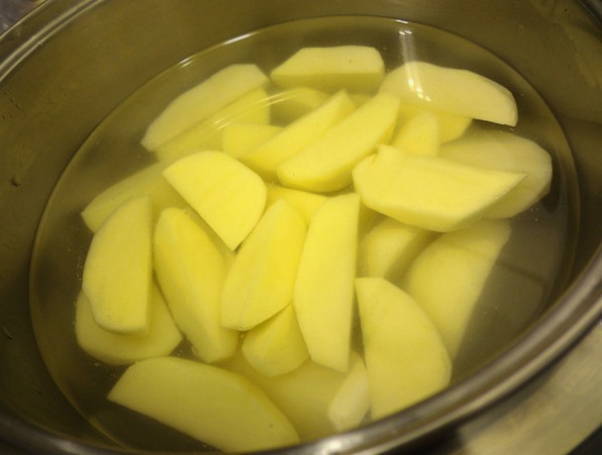 Ватрушки с картошкой из дрожжевого теста в духовке