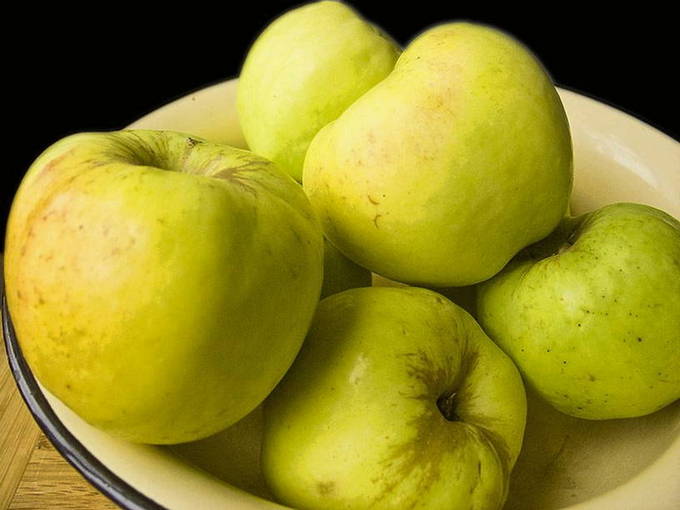 Печёные яблоки с мёдом в духовке