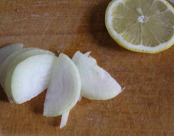 Маринованный лук с лимоном