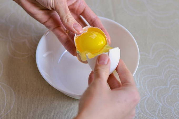 Яичница с лавашом на сковороде