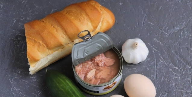 Бутерброды с тунцом консервированным и яйцом