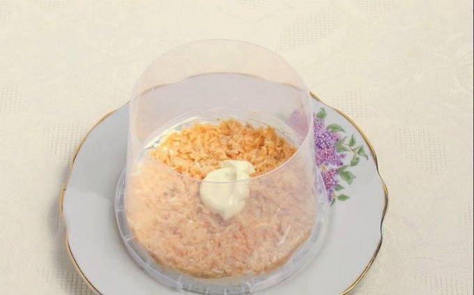 Салат Мимоза с консервами и рисом