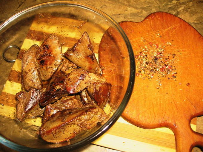 Паштет из печени индейки с морковью, луком и маслом