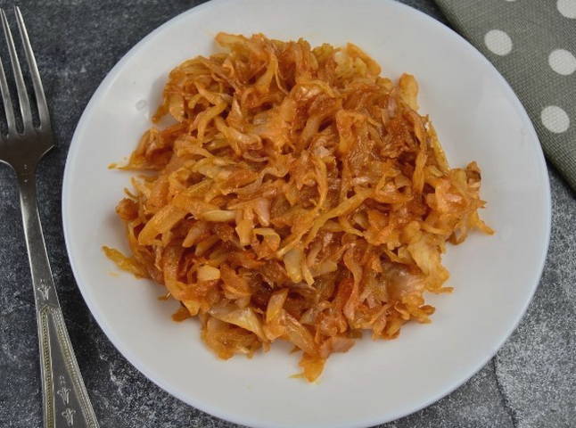 Тушеная капуста с томатной пастой - как приготовить тушеную капусту - простой рецепт