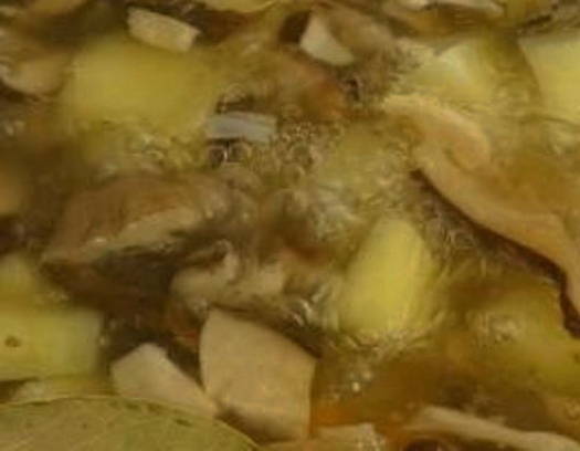 Суп из сухих грибов с картошкой